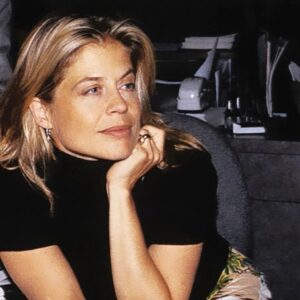 Linda Hamilton Instagram - Thoughtful 🦋
