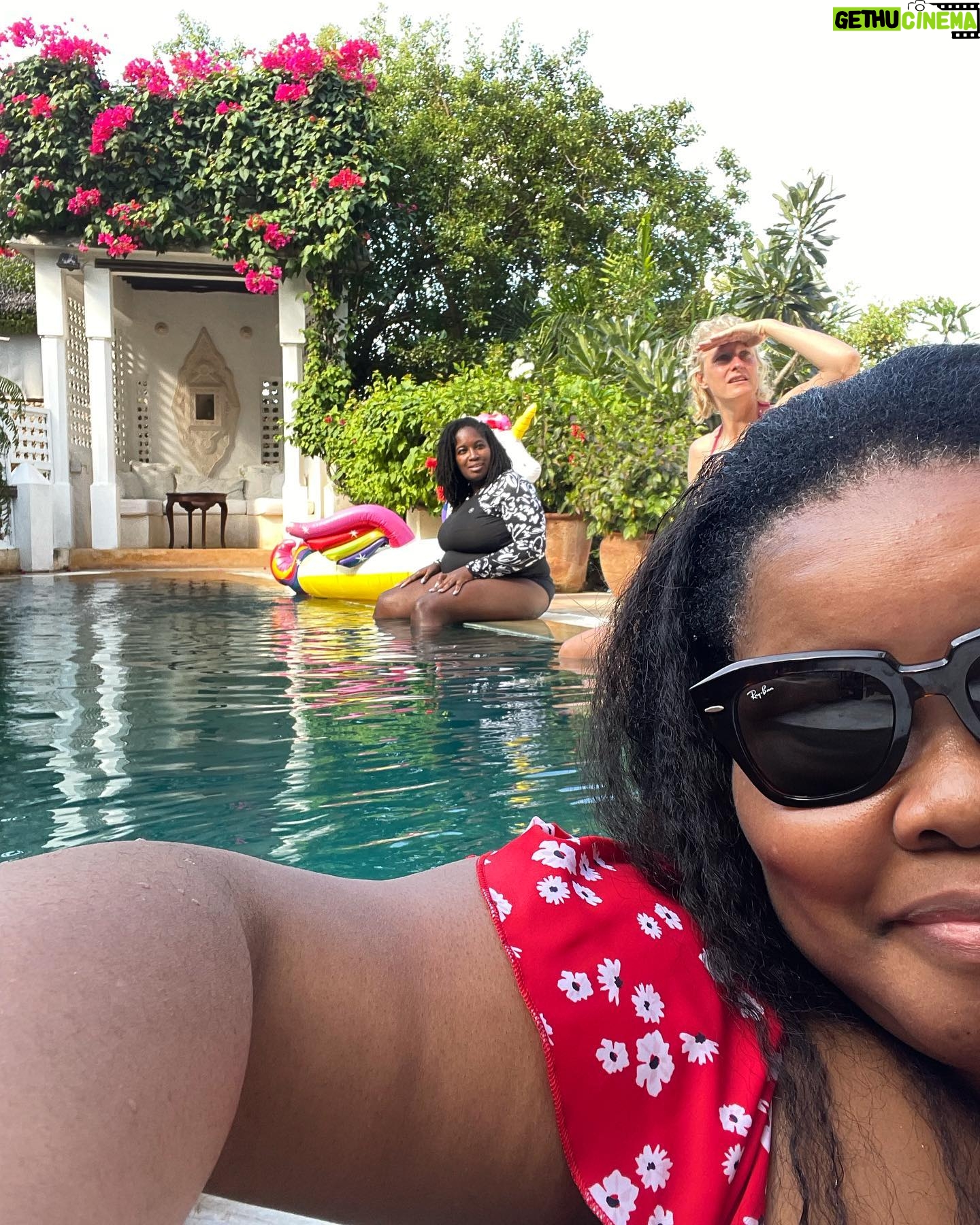 Lindiwe Mazibuko - 622 Likes - Weekend in the sun. ā¤ļøš
(š by @lovebravissimo)
