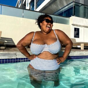 Lindiwe Mazibuko Instagram - Water baby 🌊 (👙 by @lovebravissimo )