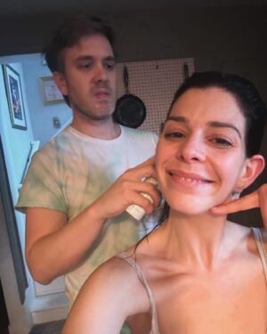 Lindsey Broad Instagram - Comb lice out of my hair like one of your French girls