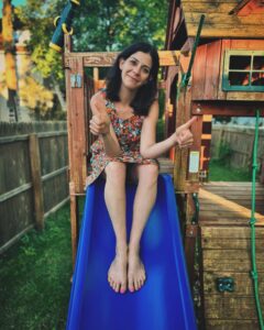 Actress Lindsey Broad HD Instagram Photos and Wallpapers June 2024