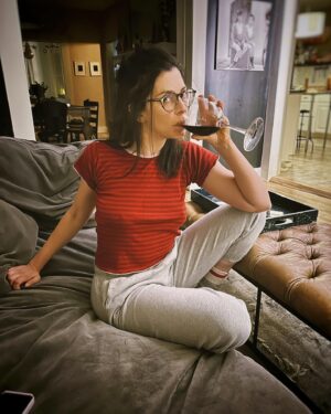Lindsey Broad Instagram - Should I be the PTA VP of Events? (there is no President) Y/N comment below