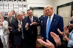 Lindsey Graham Instagram - Republicans are unified heading into November. 🇺🇸

It was my pleasure to join President Donald J. Trump today. 

45 🤝 47
