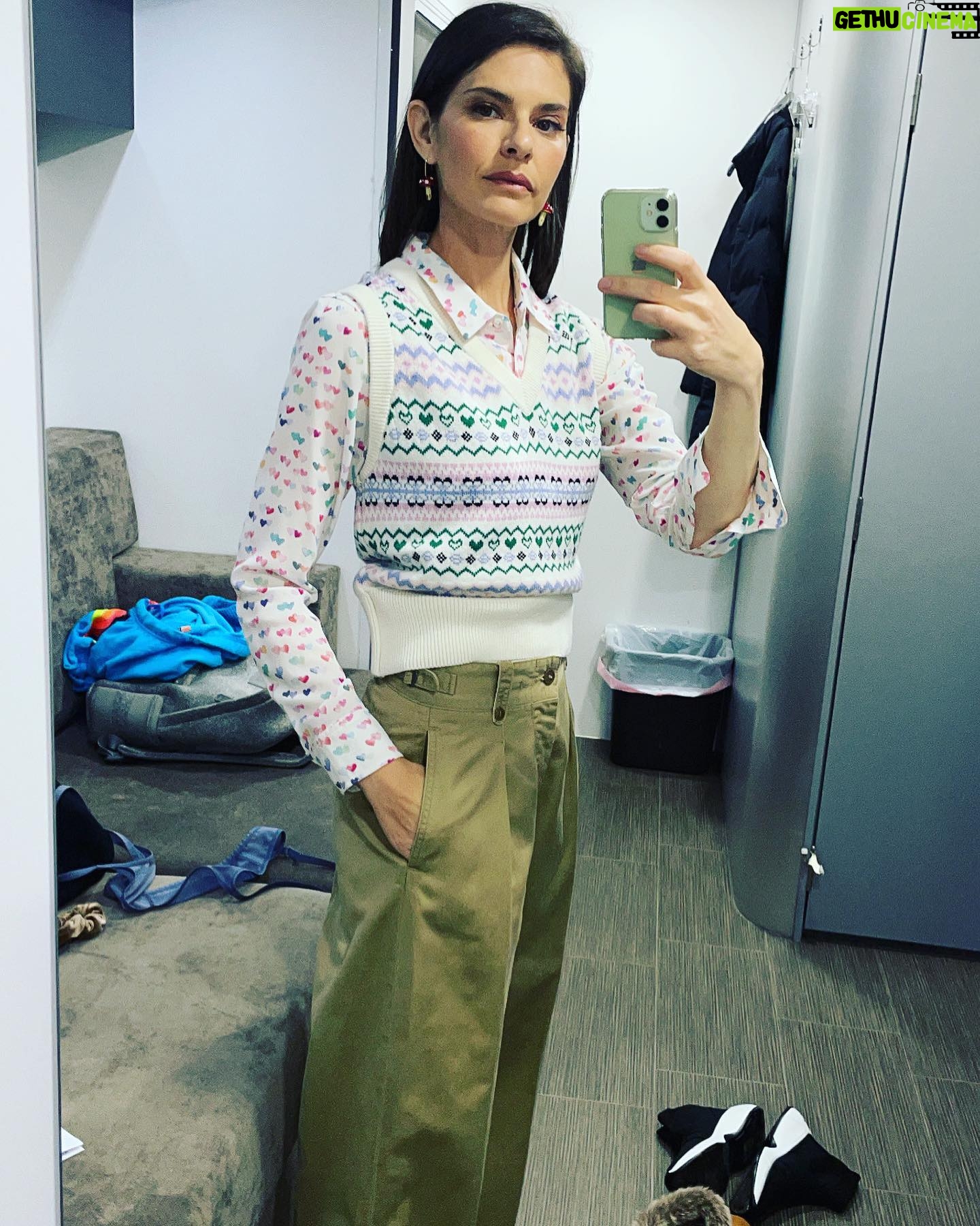 Lindsey Kraft - 512 Likes - a little #graceandfrankie fashion for this last season. styled by @allysonfanger goddess of all things. @graceandfrankie