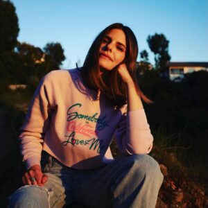 Lindsey Kraft Instagram - sunday, nov 12th 8pm @thehotelcafe 🎶. linds & 🎹  i’m gearing up to make a concept album with @reallindaperry & @equalizeher for my musical, ‘love, me’ come  watch me try new things and fuck up. we can laugh about it. and then i’ll go home and cry myself to sleep. seriously- i need you there! tell friends. there will be treats!  link in bio $12 🎟️. . #sagaftrastrong