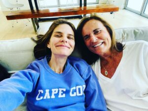 Lindsey Kraft Instagram - my sweet, hilarious mama.
🌷🌷🌷🌷🌷🌷 @helenkraft
