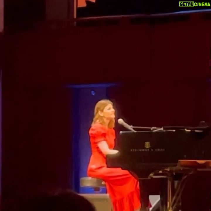Lindsey Kraft - 500 Likes - was it a dream? i think i performed at the kennedy center last night. a true honor. thank you @actualbenfolds for giving me this opportunity. i cant wait for the rest of tour. š¹ā¤ļø thanks to the brave audience member who filmed this! i also want to thank the people who helped me big time to prepare. @tedcasemusic incredibly, patient and kind piano teacher. look at his tutorials @pianofluency !! none other than @louder.la for intuitive teaching that started me off. take lessons. itās an unreal school. lorie i love you. @sophiatrevormusic @rachaellawrencemusic and @douglaspeck who has helped me grow in my voice and breathing! . i think itās important to work with lots of different people. my dear @andrewleeds who i love the most. who helps the most. whoās there for me the most. and big thanks to @thesaragilbert.
and to @reallindaperry who heard a song at the very beginning and liked it! and is the main reason i kept writing more. so i could show em to her. concept album coming soon. love, me
