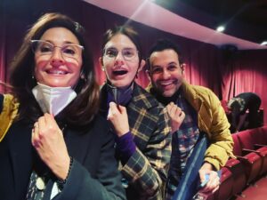 Lindsey Kraft Instagram - a night with #pattilupone with these brilliant angels. @michaelawat @andrewleeds 🌷🌷🌷she sang songs she picked out of a 🎩 @lincolncenter