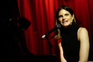 Lindsey Kraft Instagram - a magical night at @thehotelcafe captured by the brilliant 📸 @jasonenslerv3.1  thank you to everyone who came out! was dreamy… ☁️☁️✨✨✨
