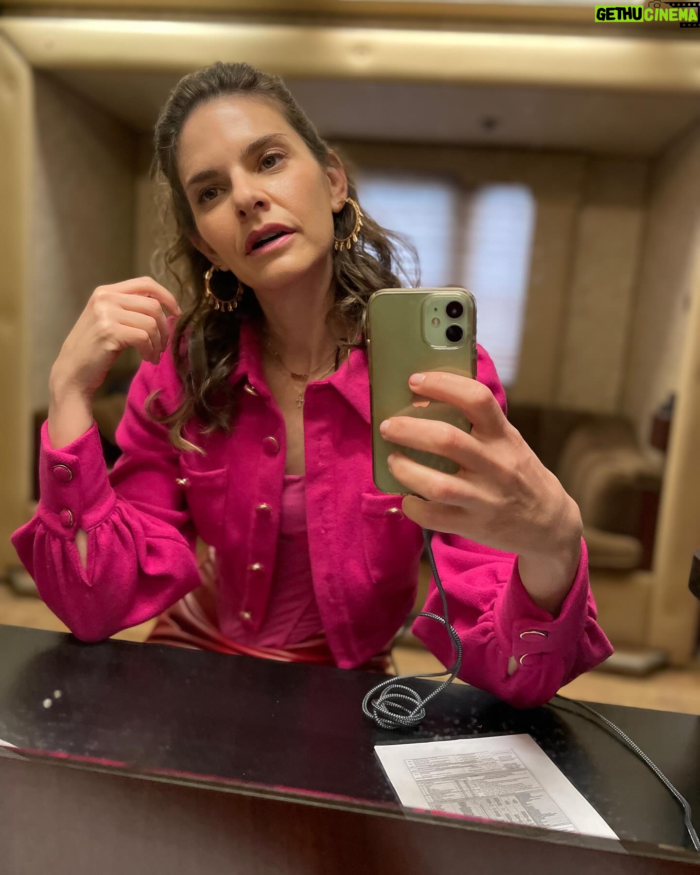 Lindsey Kraft - 620 Likes - obliterated love with lovelies @paola__lazaro @eugenesamkim @iamterrencet @therealcthomashowell #obliterated #obliteratednetflix @netflix @jonhurwitz @haydenschlossberg101 @healdrules