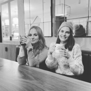 Lindsey Kraft Instagram - so much ❤️ for this one. and she was kind of enough to humor me with a photo shoot. i hope you approve @georgiatennantofficial david made us 4 lattes. better than a shop.
and thats a lotta lattes. ☕️☕️☕️☕️