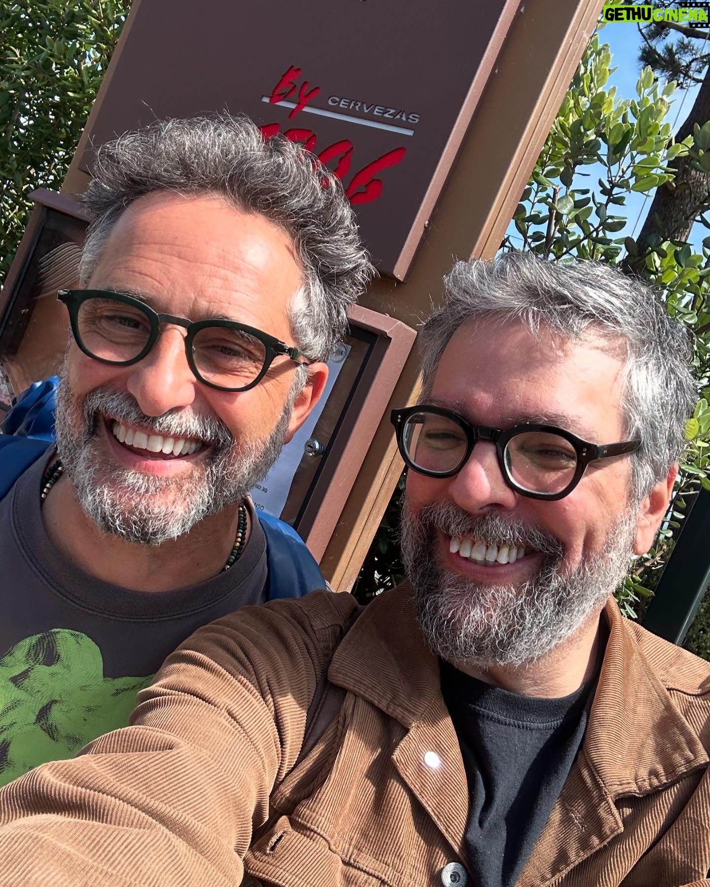 Liniers - 0.9K Likes - Gracias por llenarme la vida de mĆŗsica. @kevinjohansenoficial @lucaswespina @drexlerjorge @alex_ferreira @andresreboratti @julietavenegasp @maxipadin @el_kanka @launoah57 @chebamassolo @alejandroymarialaura @benjawalker
