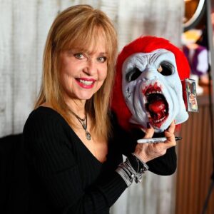 Linnea Quigley Instagram - Had such a great time meeting everybody at @sixfeetunderhorrorfest last weekend