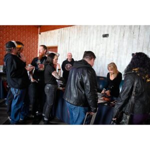 Linnea Quigley Instagram - Had such a great time meeting everybody at @sixfeetunderhorrorfest last weekend