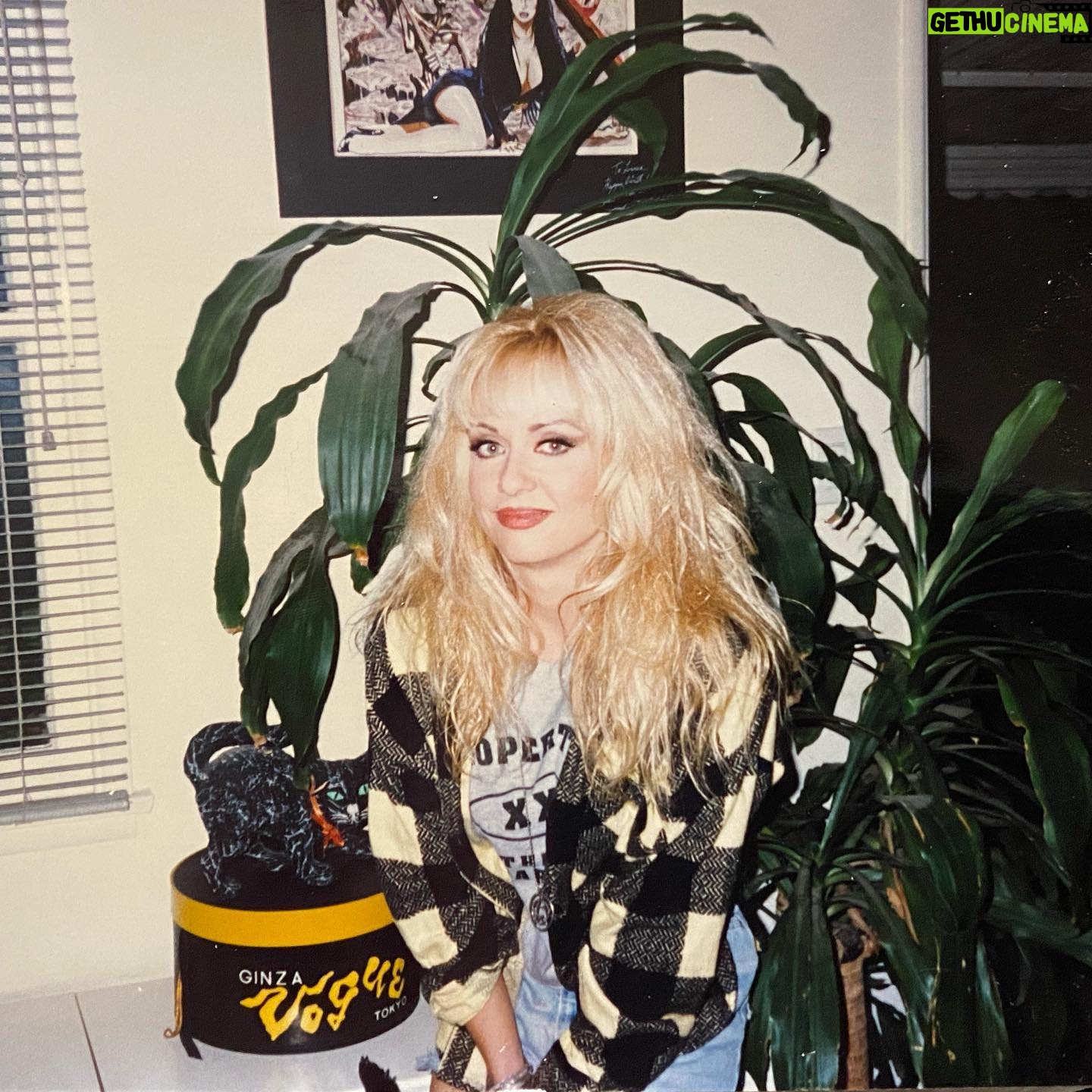 Linnea Quigley - 2.3K Likes - #throwbackthursday