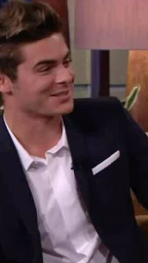 Lior Suchard Instagram - It’s a scoop if I’m right... Trying to expose Zac Efron’s, first love.

@zacefron 
#zacefron #jayleno #mastermentalist #mindreader