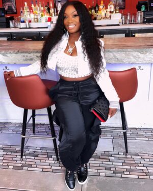 Lisa Brown Instagram - Easter Hit Different When You RISE UP In Front of People Who EXPECTED You To Be DEAD‼️💅🏾🦍🖤
#That Girl 💋 #Everything Bussin💅🏾💦

MUA @beautybyindiacharde💋