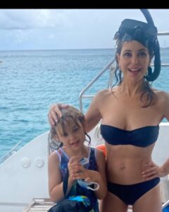 Actress Lisa LoCicero HD Instagram Photos and Wallpapers September 2023