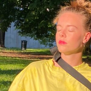 Lisa Teige Instagram - 💛🪲🌞