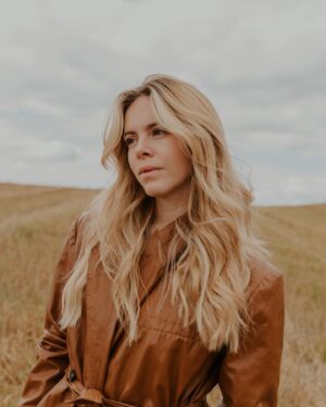 Lisa Teige Instagram - 🤎🌾

📸 @victoriajoyphoto