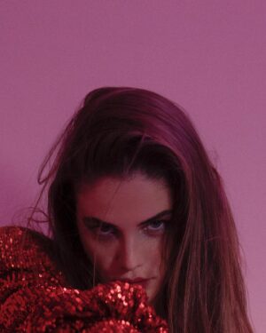 Lisa Tomaschewsky Instagram - by @robertoruizrr for @oniria