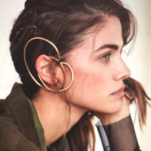 Lisa Tomaschewsky Instagram - shot by the gorgeous and talented @reneebevan