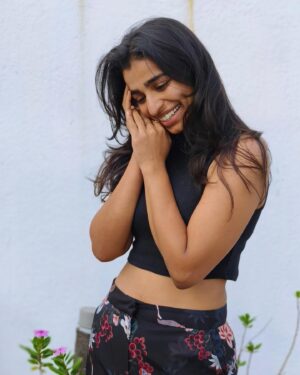 Lisha Chinnu Instagram - If you can’t forgive you can’t let go ☮️ ✌️ ! 
#selfrealisation #lifeoflee 
.
.
.