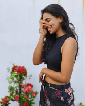 Lisha Chinnu Instagram - If you can’t forgive you can’t let go ☮️ ✌️ ! 
#selfrealisation #lifeoflee 
.
.
.
