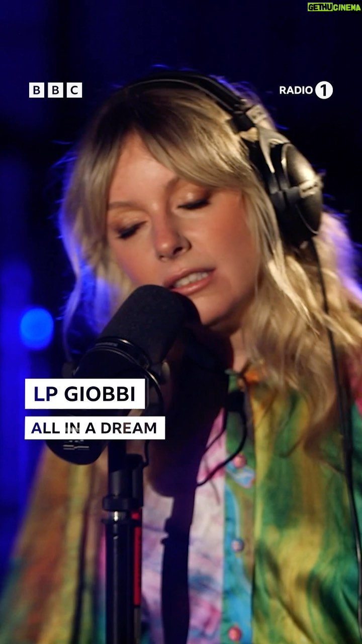 Little Boots - 818 Likes - Listen again to my performance on @bbcradio1 with @lpgiobbi performing her track ‘All In A Dream’ live from Maida Vale Studios on @sianelerievanss ! It’s so wonderful to watch LP’s journey and see her lift other female artists up along the way. Watch in full on iPlayer now ✨
HMU @rosiemcginnmakeup ❤️
#bbcradio1live #allinadream #lpgiobbi #littleboots #pianosession #pianolounge #electronicmusic #femaleartists #femaleproducers #pianists