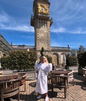 Little Boots Instagram - Forty turned out to be rather fabulous in the end… despite not being able to drink my weight in champagne I managed to have the most wonderful weekend, being ambushed and taken completely by  surprise by my amazing husband and friends to the spectacular @clivedenhouse , I even squeezed myself and the bump into my favourite @queensofarchive dress for the occasion and had a very lovely time indeed. Swipe to the end for the surprise reveal video thanks to @rosannaetc 🙈 I really had no clue! 
Still reeling and feeling incredibly loved, love you all so so much especially my ridiculous husband @belizeben for spoiling me rotten and giving me a birthday to remember forever, my heart is very full 💗 

#forty #surprisebirthday #clivedenhouse #clivedenhousehotel #frenchdiningroom #fortiethbirthday #bemoreridiculous
