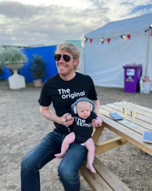 Little Boots Instagram - Monty’s second festival and first @sophieellisbextor and @metronomy gig… would have been his first little boots gig but he rudely fell asleep through my entire set! 😂
Thanks @victoriousfestival for having us and everyone who came to my set and didn’t fall asleep!! 💖

#victoriousfestival #festivalbaby #musicianmum #metronomy #sophieellisbextor #mumlife