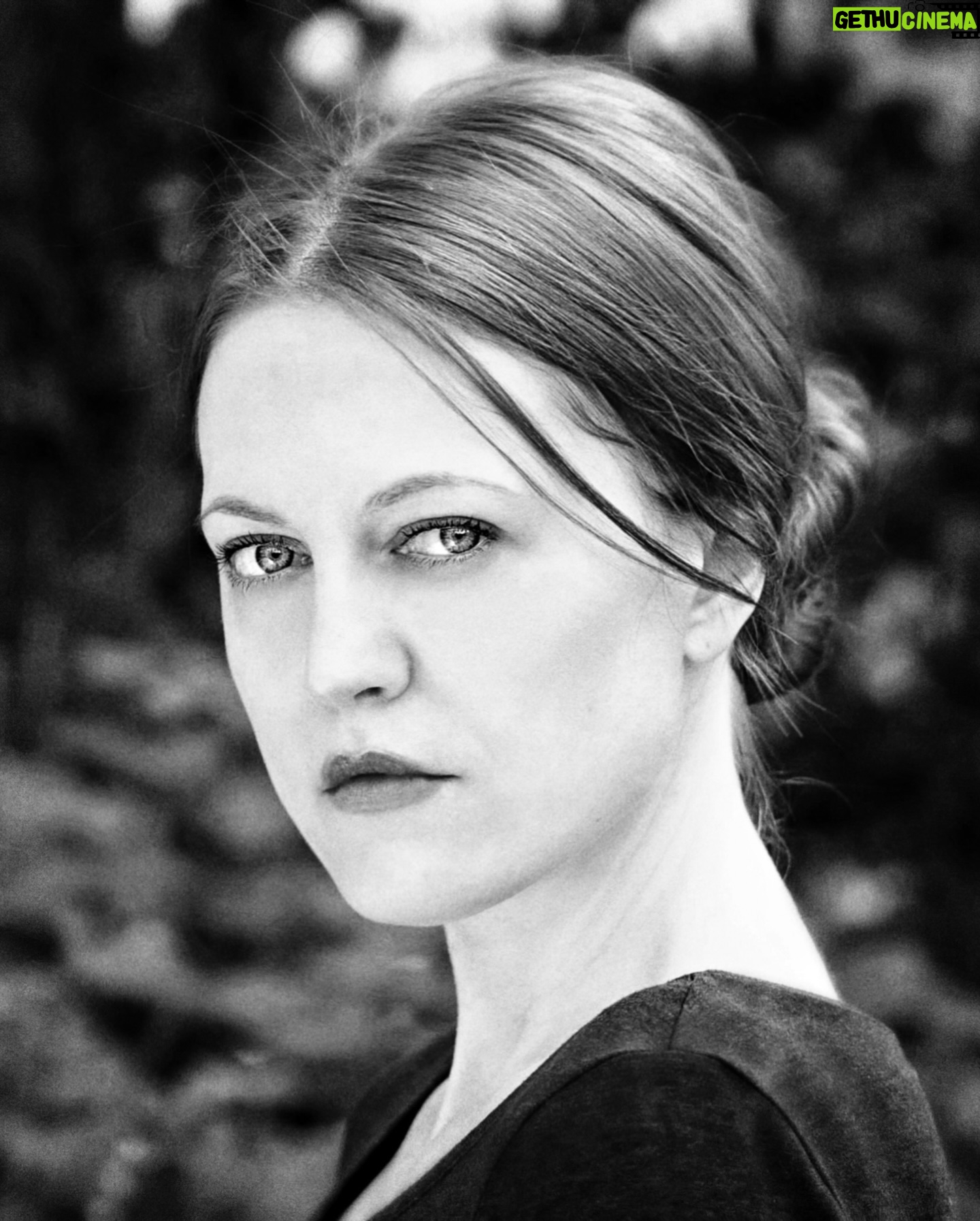 Liv Hansen - 3 Likes - Dramatic pause.
📷 Angie Jordan
#actorheadshot #londonactor #femalefilmmakers #womeninfilm #womeninfilmandtv #actingaudition #danishactors #skuespiller #danskskuespillerforbund