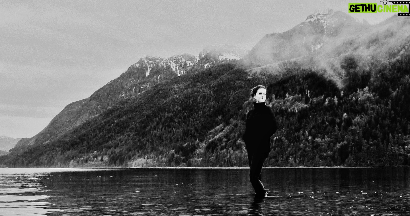Liv Hansen - 3 Likes - Sloshing around 🏊🦢
.
.
.
.
#vancouverbc #latergramming #deepcove #indiefilm #femalesinfilm #skuespiller #womeninfilm #danskskuespiller #locationshoot #tbtphoto #vancouverfilm #35mm #focuspulling