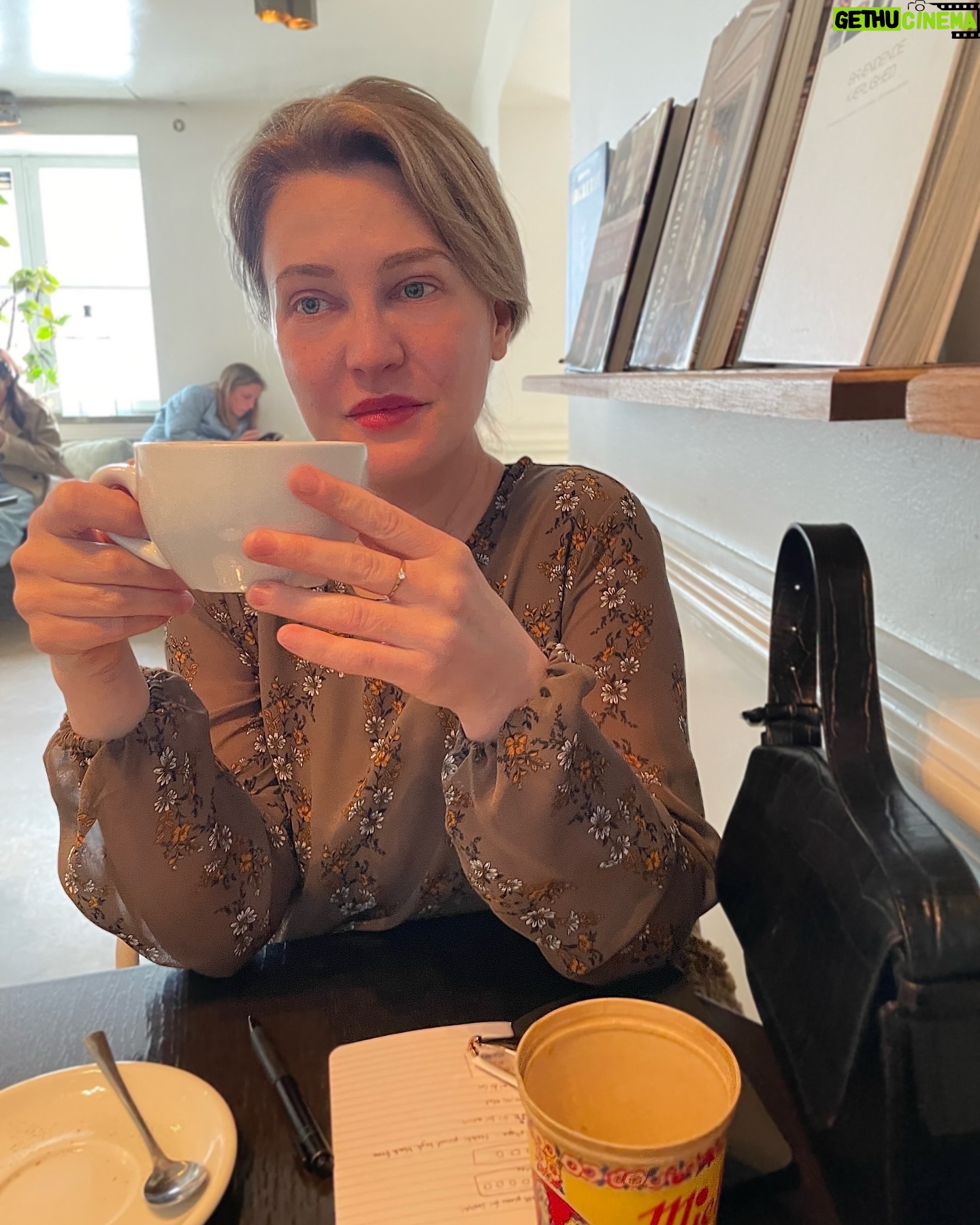 Liv Hansen - 3 Likes - Cafe conversations and creative inspiration ✨ who inspires you?✨
#womeninfilm #wednesdayedit #shortfilmmaking #laurelcanyon #filmmakerslife #skuespiller