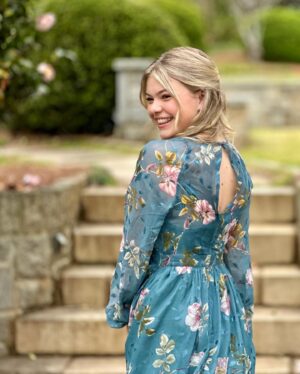 Livi Birch Instagram - Prom 2024 with my favorite people 🤍 #prom #promdresses #flowerdress #thriftedfashion #vintage #friends #prom2024 #freshmanprom #freshman