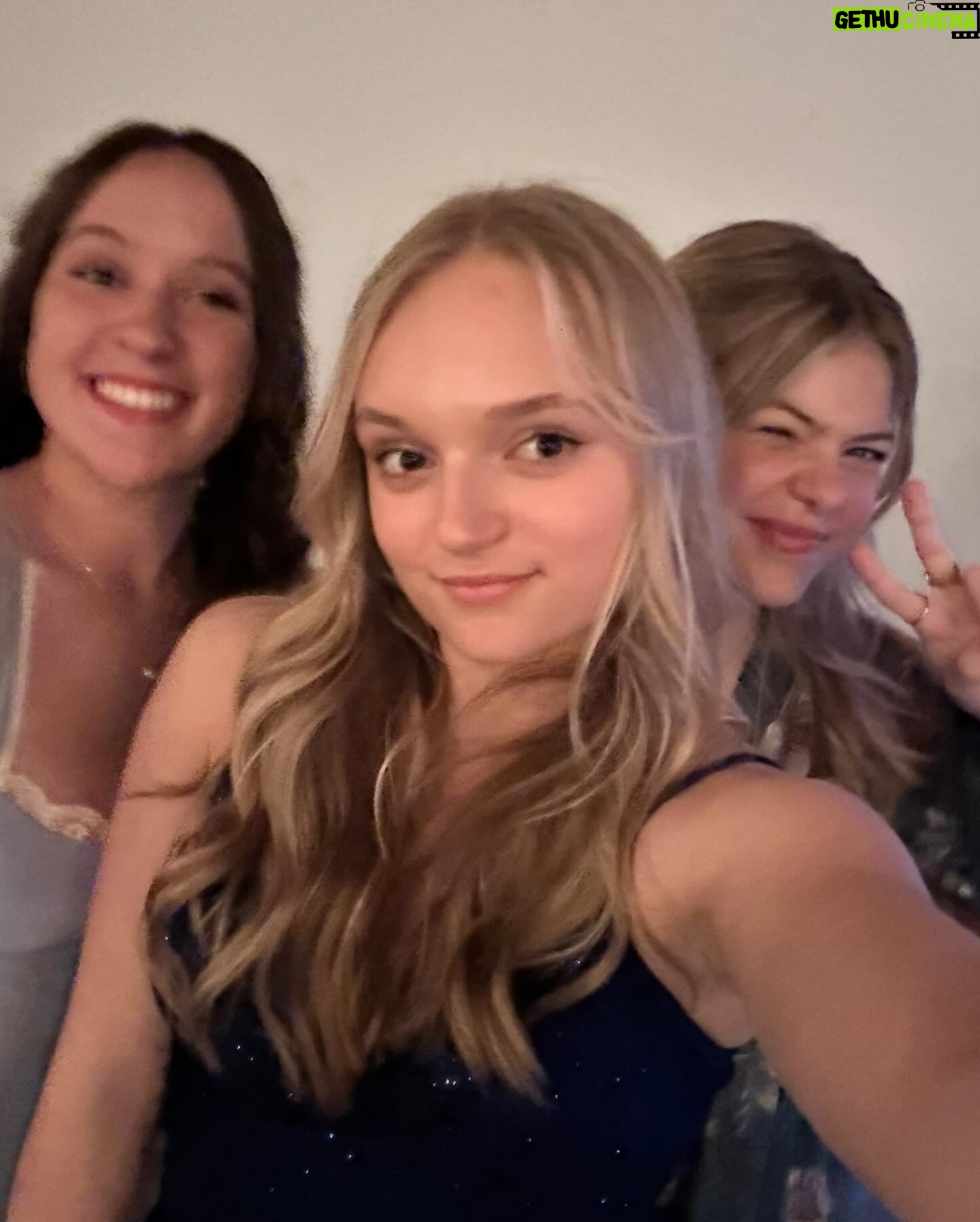 Livi Birch - 1.5K Likes - Prom 2024 with my favorite people 🤍 #prom #promdresses #flowerdress #thriftedfashion #vintage #friends #prom2024 #freshmanprom #freshman