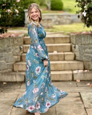 Livi Birch Instagram - Prom 2024 with my favorite people 🤍 #prom #promdresses #flowerdress #thriftedfashion #vintage #friends #prom2024 #freshmanprom #freshman