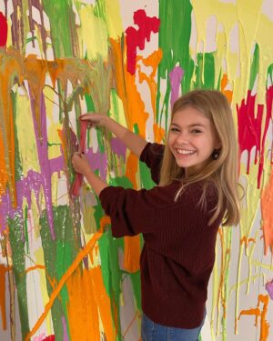 Livi Birch Instagram - Had the best time at the opening of @sloomooinstitute Go get #slimed !!! #slimeslingshot #slimespaghetti #slimepond #funtimes #memories #littlebrother #moreslimeplease #slimeeverywhere @bravepratl thank you ❤️