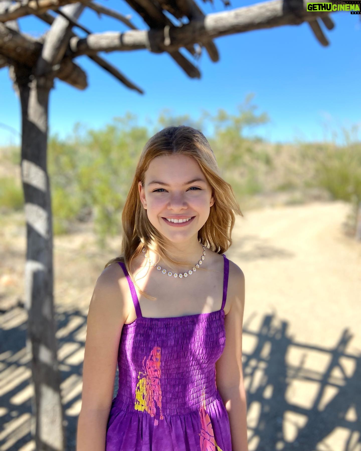 Livi Birch - 2.4K Likes - Amazing day discovering this cool museum and the cute animals and a rattle snake 😱
