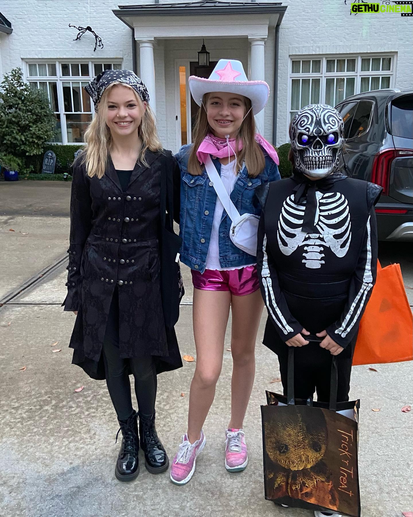 Livi Birch - 1.5K Likes - Happy Halloween! So much candy and fun with one of my oldest besties ❤️ #traditions @fast.angela #trickortreat #piratecostume #tombstonecoat