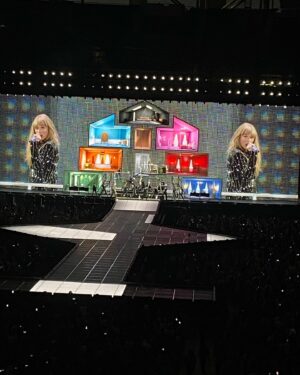 Livi Birch Instagram - And don’t forget about the night out in L.A!!!!! I had the time of my life with you last night @taylorswift @taylornation @sofistadium !! Best birthday ever!!!! I had the best day with you ❤️ #dress #exile #taylorswift #erastour #midnights #latstheerastour #ihadthetimeofmylifewithyou #thankfulgratefulblessed