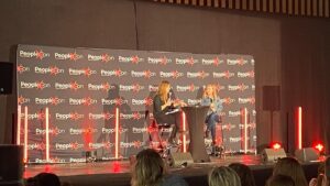 Livi Birch Instagram - So thankful to meet all of the fans at the Paris @peopleconvention  #paris #strangerthings #alicecreel #henrycreel #creelfamily #sfm7 #thankful