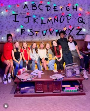 Livi Birch Instagram - Thanks @netflix @strangerthingstv for an awesome party for cast and crew. Was amazing to see my Dad, Victor Creel @thekevinljohnson and all my #strangerthingsfam 

#alicecreel #victorcreel #thecreelfamily 
#strangerthingslab
#hawkinsnationallab #strangernumbers #STnumbers 
#rainbowroom #strangerthingscast #upsidedown #strangerthings4