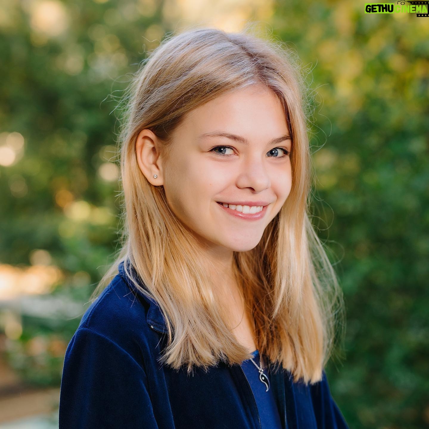 Livi Birch - 1.5K Likes - #8thgrade #schoolphoto 2022 #happyfriday #thanksgivingbreak #thankfulgratefulblessed