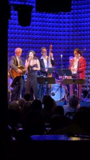 Liza Lapira Instagram - Singing 🎶 some Burt Bacharach at @joespub. Thank you @joemcginty7 and @thelosersloungenyc for letting me join the fun! Happy 30th Anniversary!!!

📸: @annaroisman