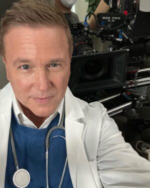 Lochlyn Munro Instagram - Doctor is in the house!!! Having a blast playing this character. Will keep you posted on this cool project as it gets closer to release date…..🙌🏻❤️