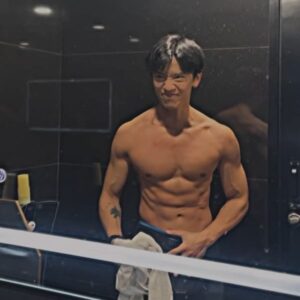 Locker Lam Ka-Hei Instagram - 1 被荼毒中
2 香港tuk-tuk
3 pizzacokewithfifa
4 the best dirty in Bangkok really!!! 
5 chillllllllll~~
6 new jacket new shoes 
7 隊長日常裝備
8 舞台劇的身形
9 健身帶來的Jaw line