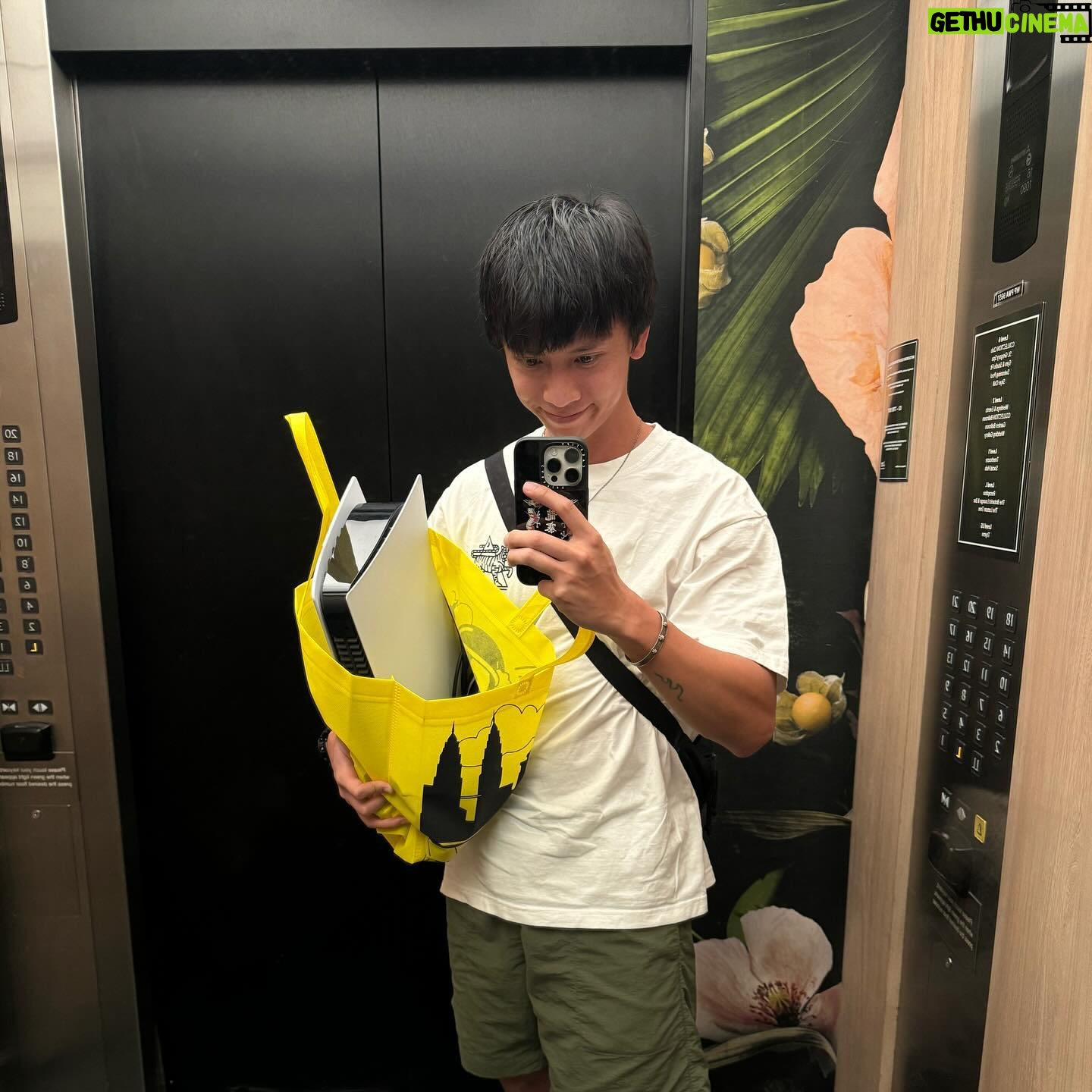 Locker Lam Ka-Hei - 9.2K Likes - 🇲🇾 1st KL