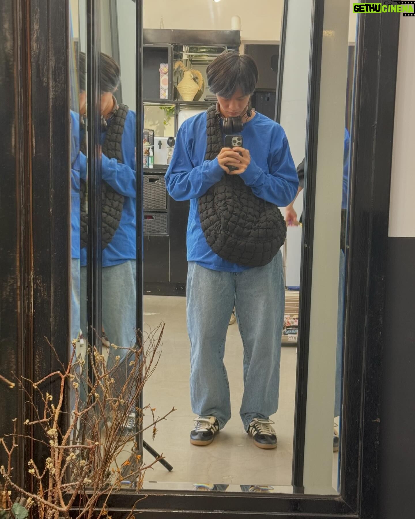 Locker Lam Ka-Hei - 8.2K Likes - 近排生活十分規律
早上排戲到夜晚 然後健身兩小時
每天喝水多一些 飲食習慣改善
想不到一星期的改變就是體脂減了2% 🙌🏼
除了舞台劇宣傳,當然還有未完成的電影拍攝
🤎
加油,大家真的要支持百分百感覺2024!