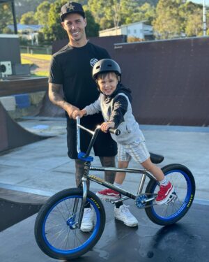 Logan Martin Instagram - NEW BIKE DAYY😍 
Love the way this one turned out!! My signature @hyperbmx Indy frame with @snafubmx parts! 
One of my favourite colorways to date I think!!